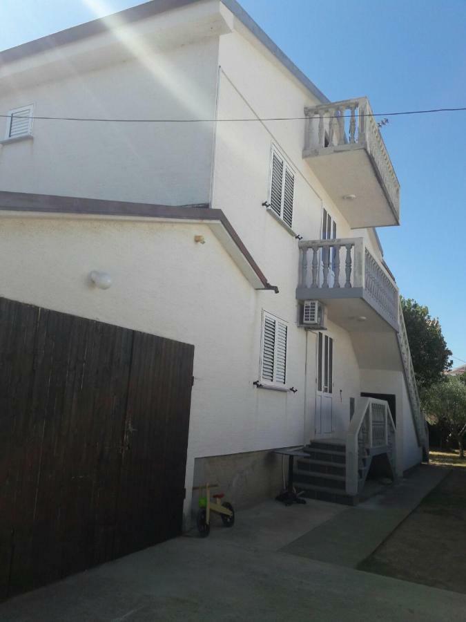 Apartment Zdenka Povljana Exterior photo